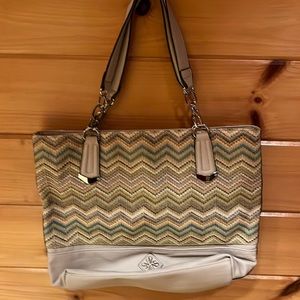 Medium Vera Wang contemporary shoulder bag.